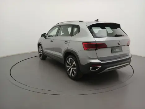 TAOS 1.4 250 TSI TOTAL FLEX HIGHLINE AUTOMÁTICO
