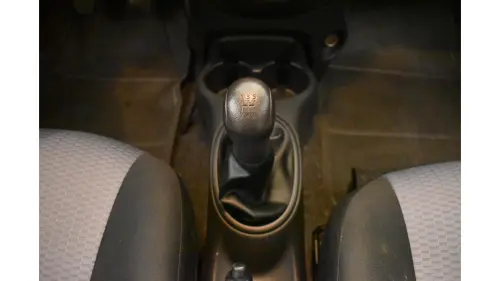 MARCH - 1.6 SV 16V 4P MANUAL