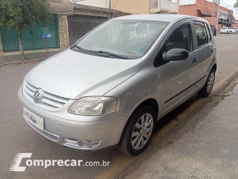Volkswagen FOX 1.6 MI Plus 8V 4 portas