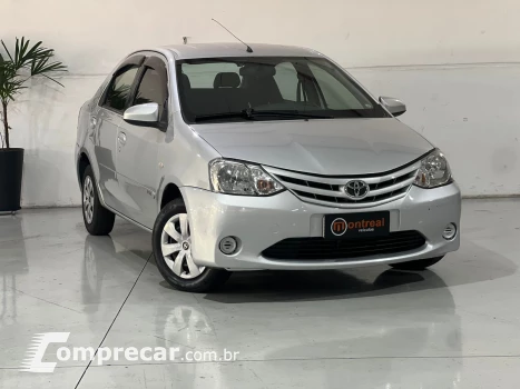 Toyota ETIOS 1.5 XS Sedan 16V 4 portas