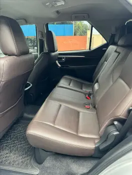 HILUX SW4 2.8 SRX 4X4 7 Lugares 16V Turbo Intercooler