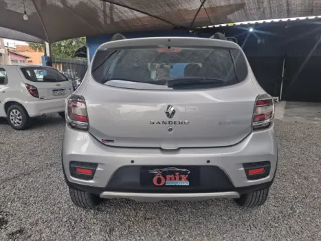 SANDERO - 1.6 STEPWAY 8V 4P MANUAL