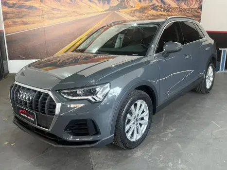Audi Q3 1.4 35 TFSI Prestige S Tronic 4 portas