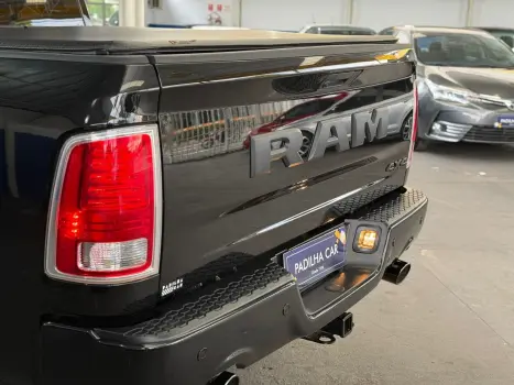 CLASSIC LARAMIE NIGHT ED. 5.7 4X4 Aut.