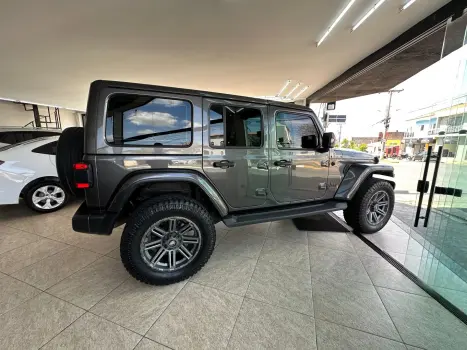 WRANGLER 2.0 TURBO GASOLINA UNLIMITED OVERLAND 4P 4X4 AT8