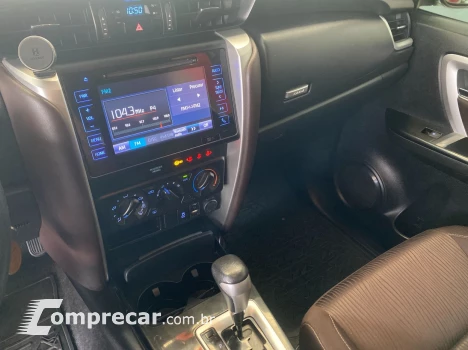 HILUX SW4 2.7 SR 7 LUGARES 4X2 16V TOYOTA