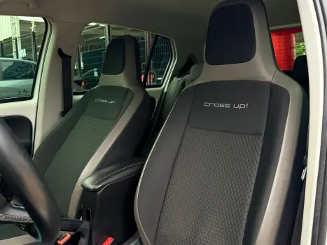 CROSS UP 1.0 TSI 12V