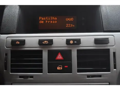 VECTRA SEDAN - 2.0 MPFI ELEGANCE 8V 4P MANUAL