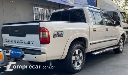 S10 2.4 FLEX EXECUTIVE CABINE DUPLA