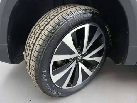 TAOS 1.4 250 TSI TOTAL FLEX HIGHLINE AUTOMÁTICO
