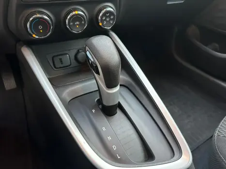 ONIX 1.0 Turbo Plus LT