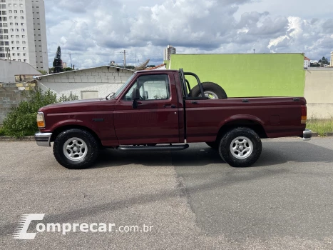 F-1000 2.5 XLT 4X2 CS 8V Turbo