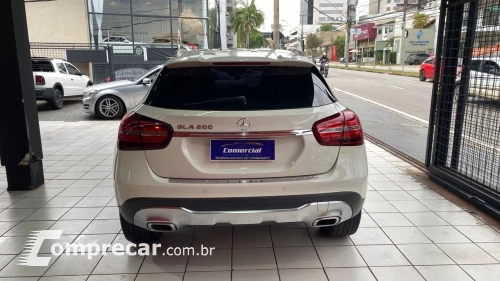 MERCEDES-BENZ GLA 200 1.6 CGI ENDURO 7G-DCT