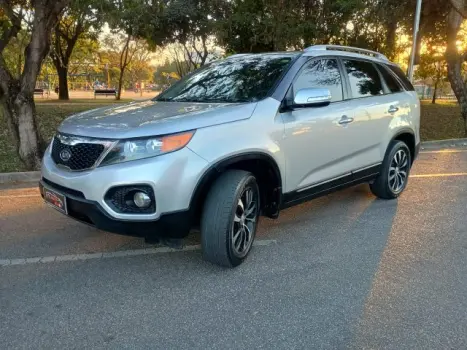 Kia SORENTO - 2.4 EX 4X2 16V 4P AUTOMÁTICO 4 portas