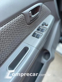 HILUX 2.7 SR 4X2 CD 16V