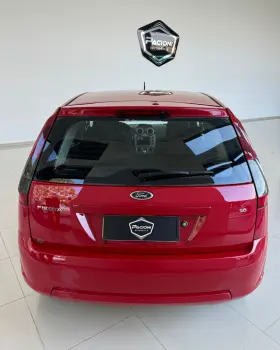 FIESTA 1.6 MPI Class Hatch 8V