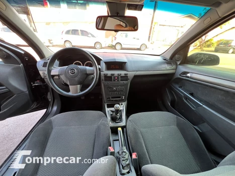 VECTRA 2.0 MPFI GT Hatch 8V