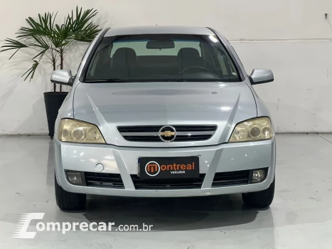 ASTRA 2.0 MPFI Advantage Sedan 8V