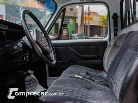 D20 - 4.0 CUSTOM DE LUXE CS 8V TURBO 2P MANUAL