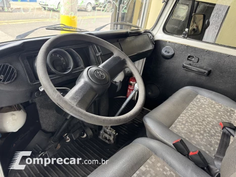 KOMBI 1.4 MI STD Escolar 8V