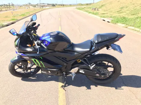 YZF R3 MONSTER
