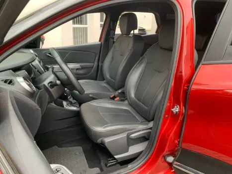 CAPTUR Intense Bose 1.6 16V Flex 5p Aut.