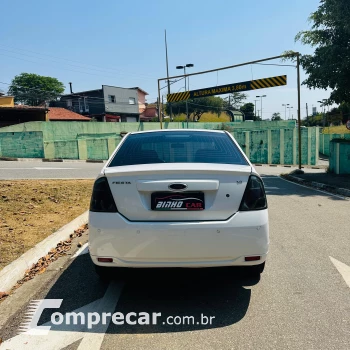 FIESTA 1.6 MPI Class Sedan 8V