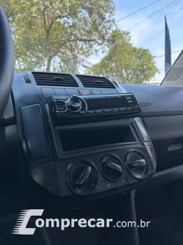 Polo Sedan I MOTION  1.6 Total Flex  4p