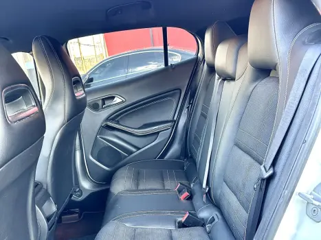 GLA 200 1.6 CGI ADVANCE 16V TURBO FLEX 4P AUTOMÁTICO