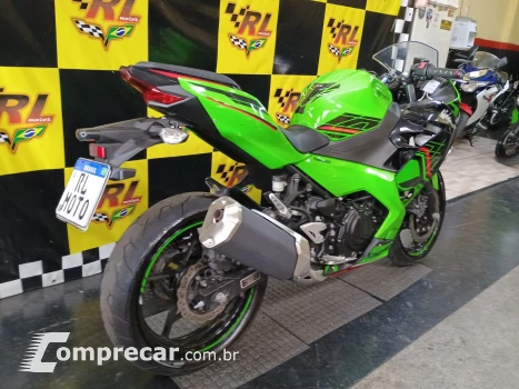 Ninja 400 racing team