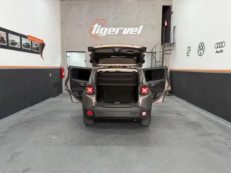 Renegade 1.8 16V Flex Sport 4P Automático
