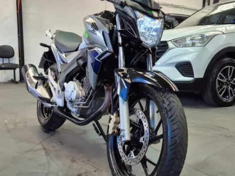 CB 250 F TWISTER - Street