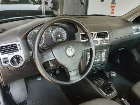 BORA 2.0 MI 8V GASOLINA 4P MANUAL