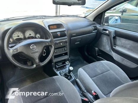 ASTRA 2.0 MPFI Elegance Sedan 8V