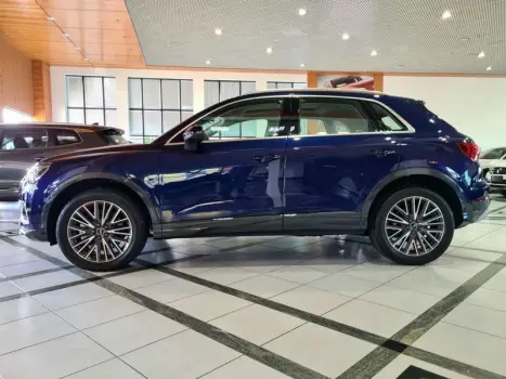 Q3 PERFORMANCE 2.0 TFSI QUATTRO