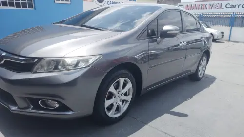 Honda CIVIC 1.8 EXS  / TETO SOLAR 4 portas