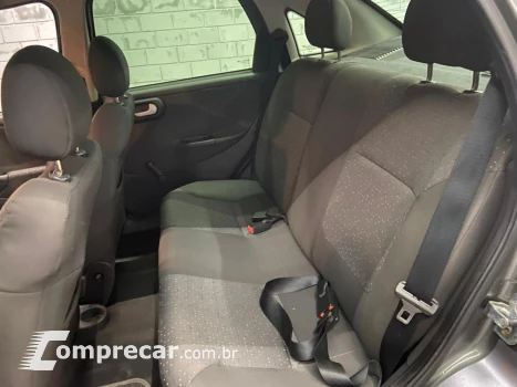 Corsa 1.4 Mpfi Premium Sedan 8V Flex 4P Manual