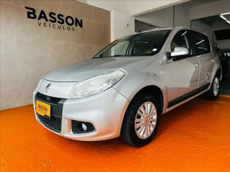 Renault SANDERO 1.6 Privilége 16V 4 portas