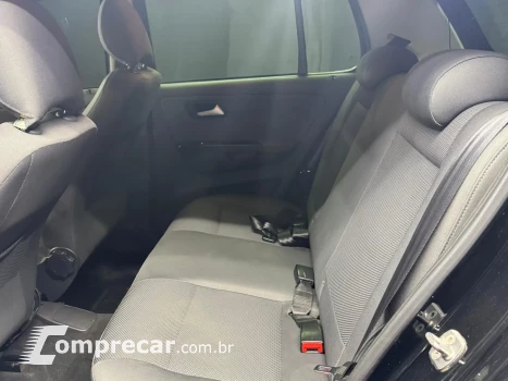 FOX 1.6 MI 8V 4P MANUAL