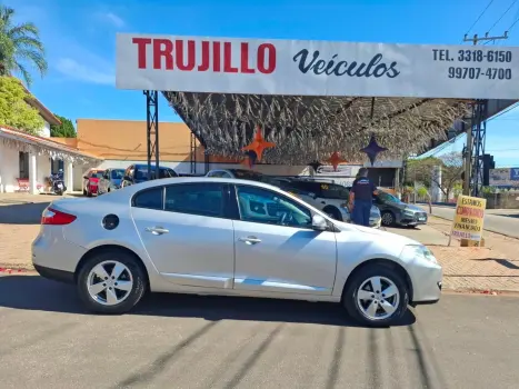 Renault Fluence 2.0 Dynamique 16V Flex 4P Manual 4 portas