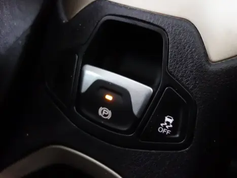 RENEGADE - 1.8 16V SPORT 4P AUTOMÁTICO