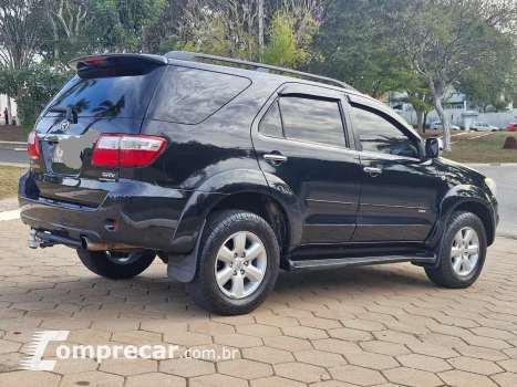 HILUX SW4 3.0 SRV 4X4 7 Lugares 16V Turbo Intercooler