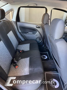 FIESTA 1.6 Rocam Sedan 8V