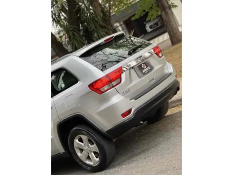 GRAND CHEROKEE 3.6 LAREDO 4X4 V6 24V GASOLINA 4P AUTOMÁTICO