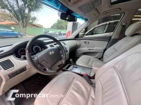 AZERA 3.3 MPFI GLS Sedan V6 24V