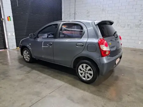 Etios 1.3 Xs 16V Flex 4P Manual