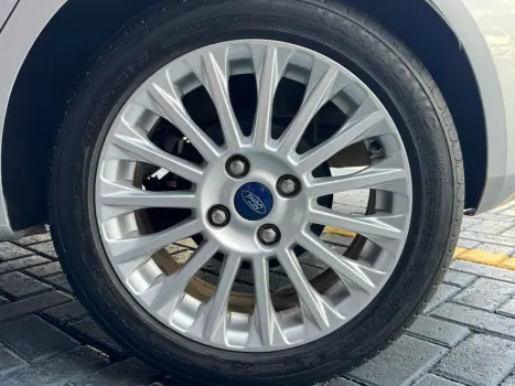 FIESTA 1.6 Titanium Hatch 16V