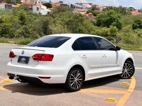 Jetta 2.0 Comfortline Tiptronic (Flex)