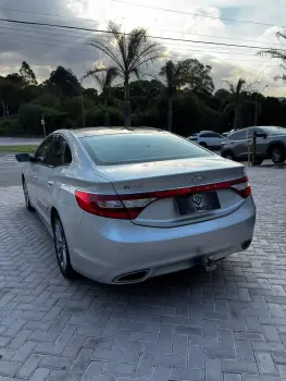 AZERA 3.0 MPFI GLS V6 24V