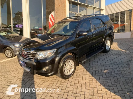 Toyota Hilux SW4 SR 4x2 2.7/ 2.7 Flex 16V Aut. 4 portas